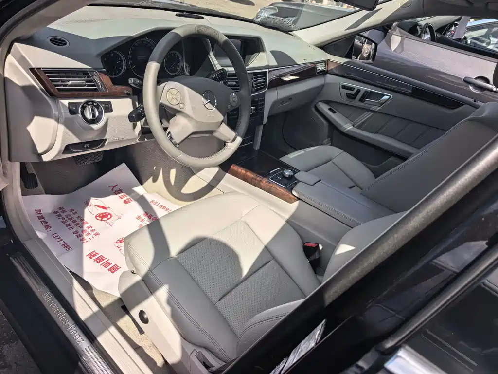 Mercedes-Benz E-Class — миниатюра 5