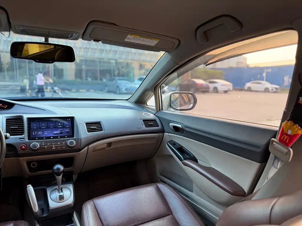 Honda Civic — миниатюра 16