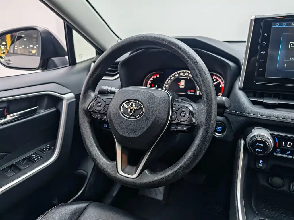 Toyota RAV4 — миниатюра 16