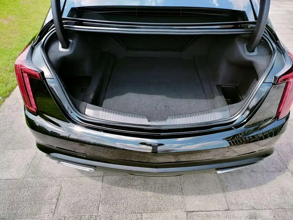 Cadillac CT5 — миниатюра 29