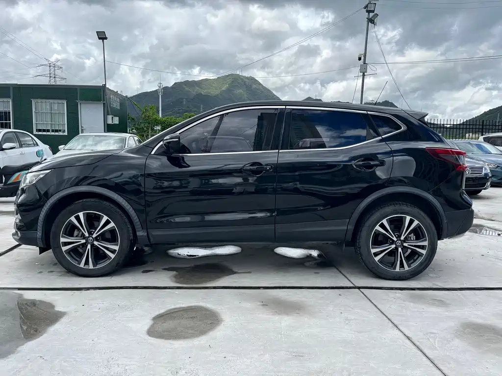 Nissan Qashqai — миниатюра 8