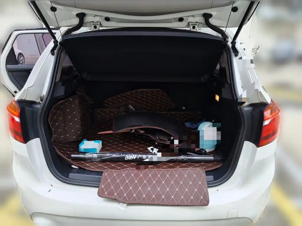 BMW 2 Series Active Tourer — миниатюра 10