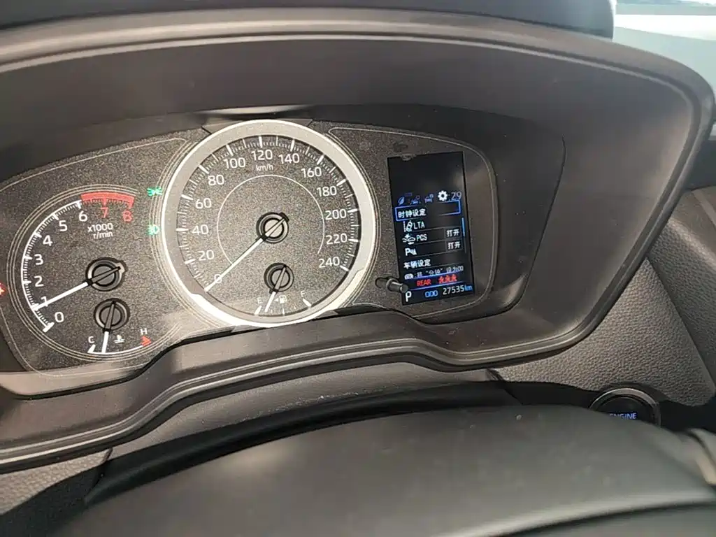 Toyota Corolla — миниатюра 12
