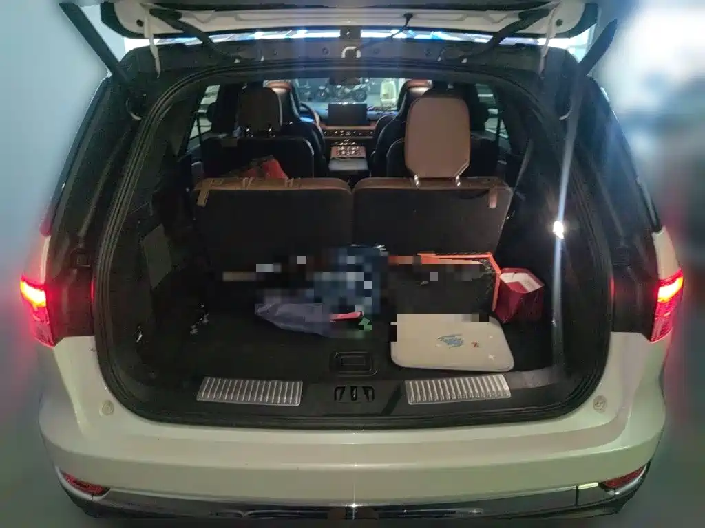 Lincoln Aviator — миниатюра 15