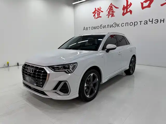 AUDI Q3 2021