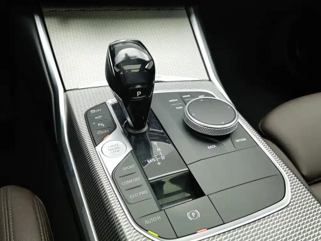 BMW 3 Series — миниатюра 13