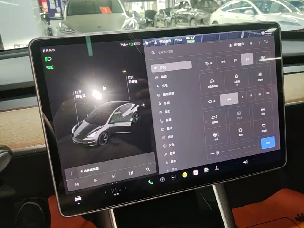 Tesla Model 3 — миниатюра 13