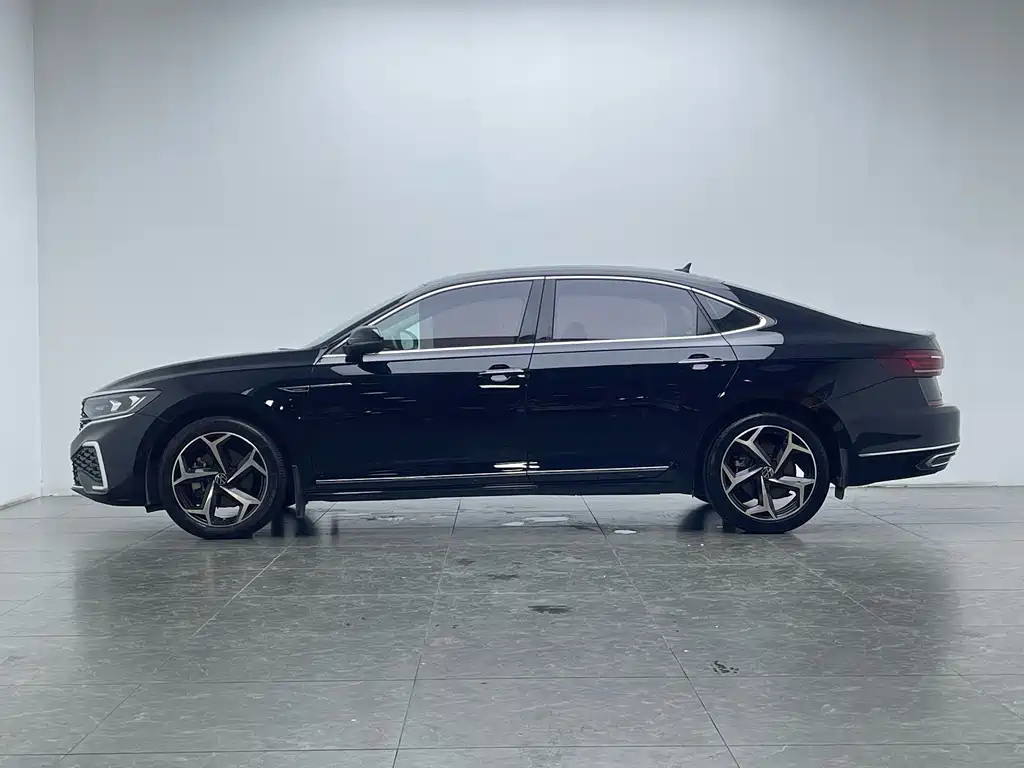 Volkswagen Passat — миниатюра 6