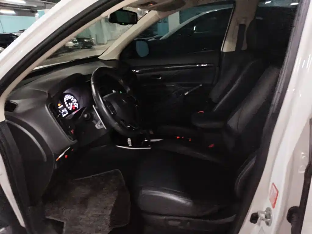 Mitsubishi Outlander — миниатюра 20