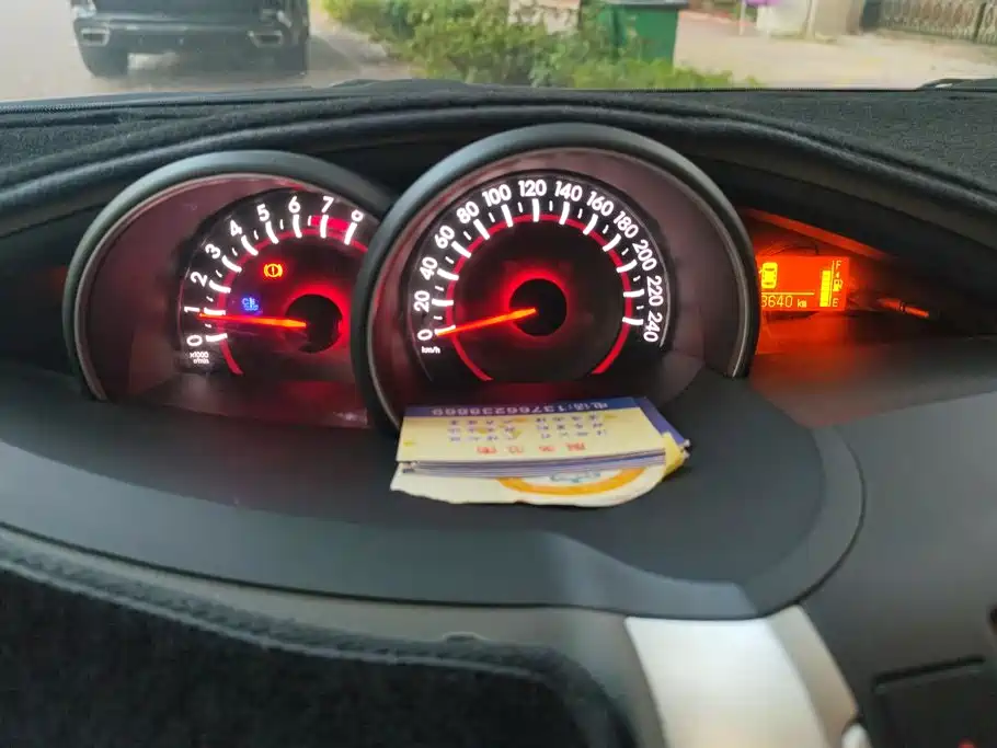 Toyota Verso — миниатюра 14