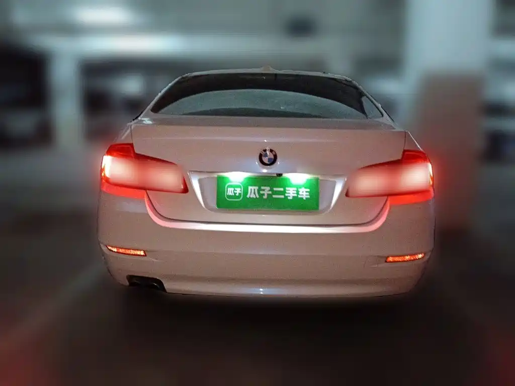 BMW 5 Series — миниатюра 3