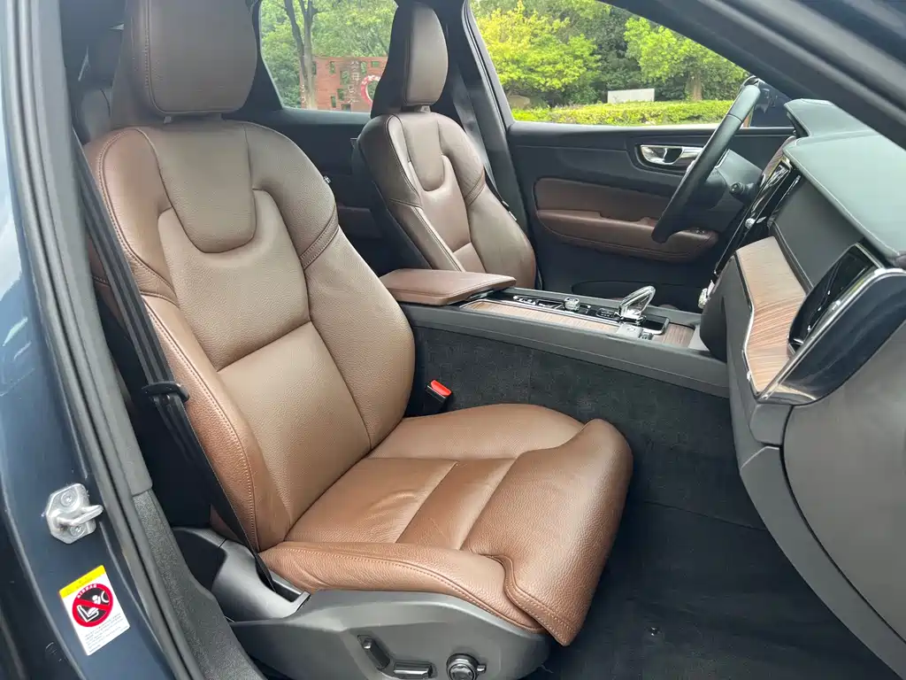 Volvo XC60 — миниатюра 5