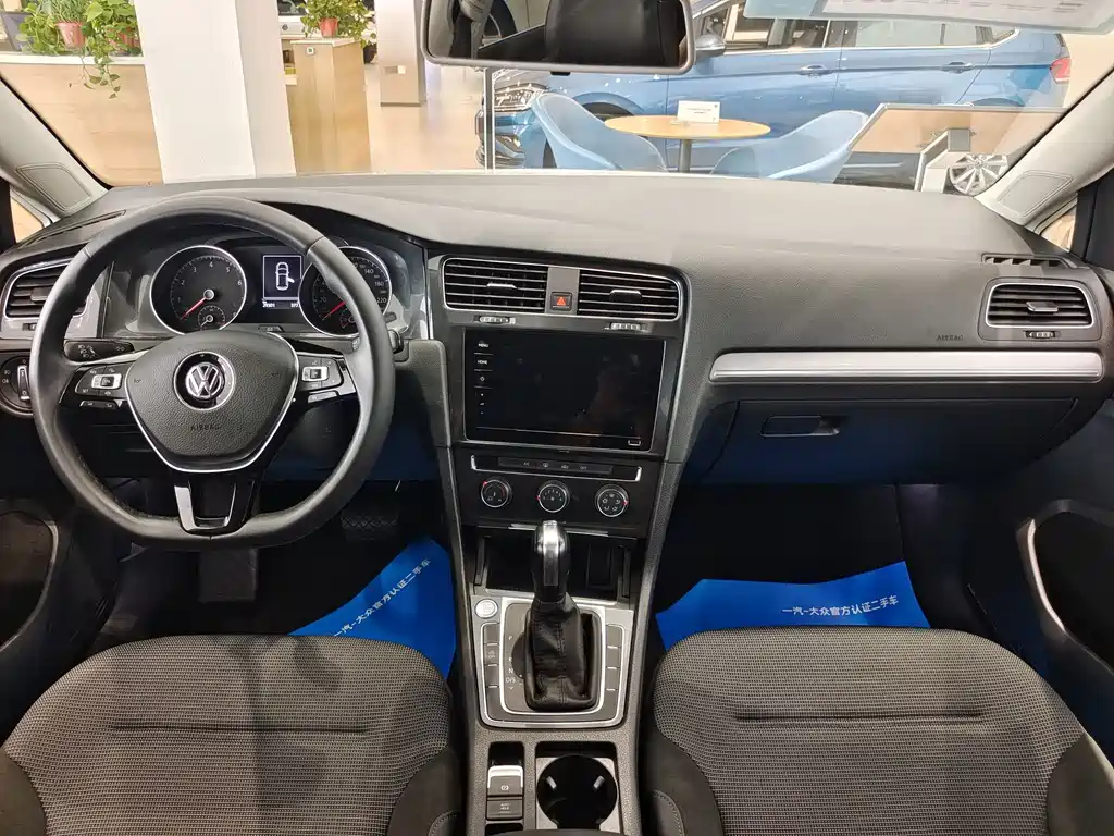 Volkswagen Golf — миниатюра 7