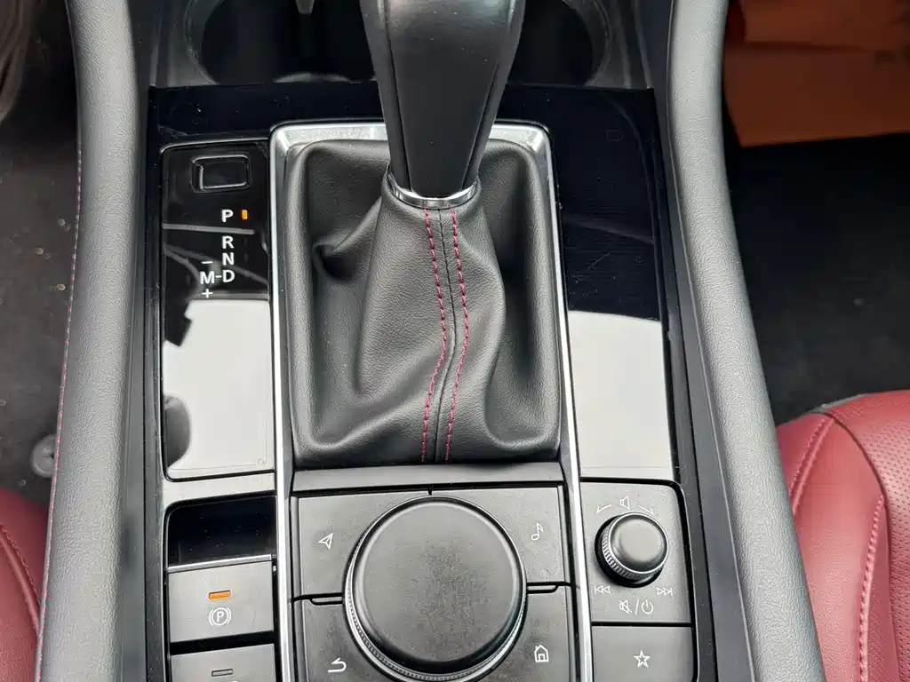 Mazda 3 Axela — миниатюра 17