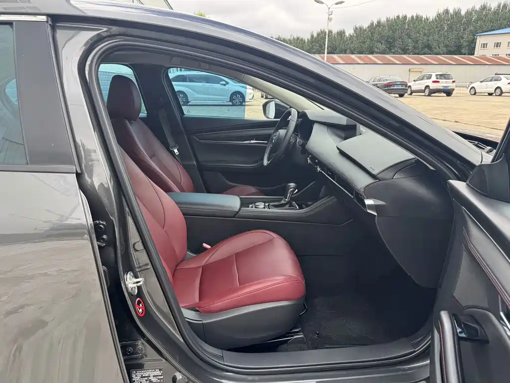 Mazda 3 Axela — миниатюра 21