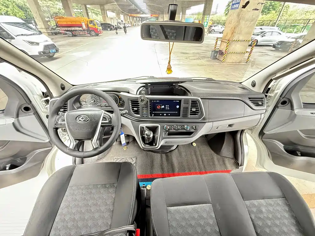 MAXUS V80 — миниатюра 15
