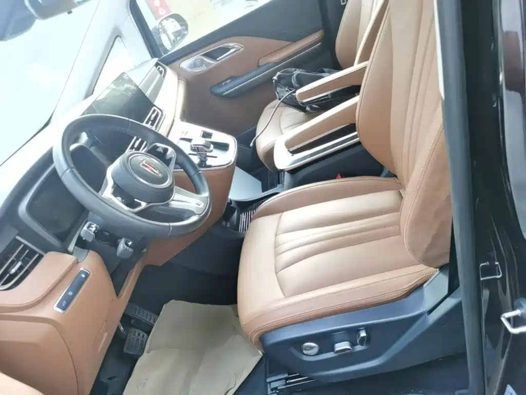 Hongqi Hongqi HQ9 PHEV — миниатюра 15