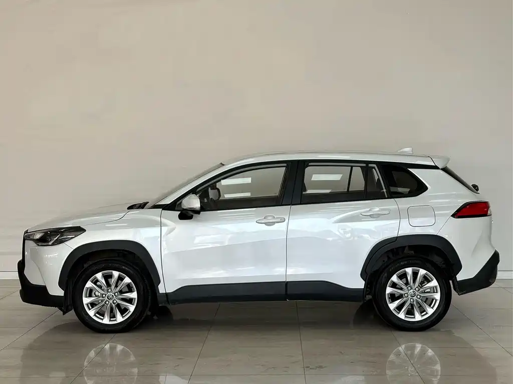 Toyota Corolla Cross — миниатюра 7