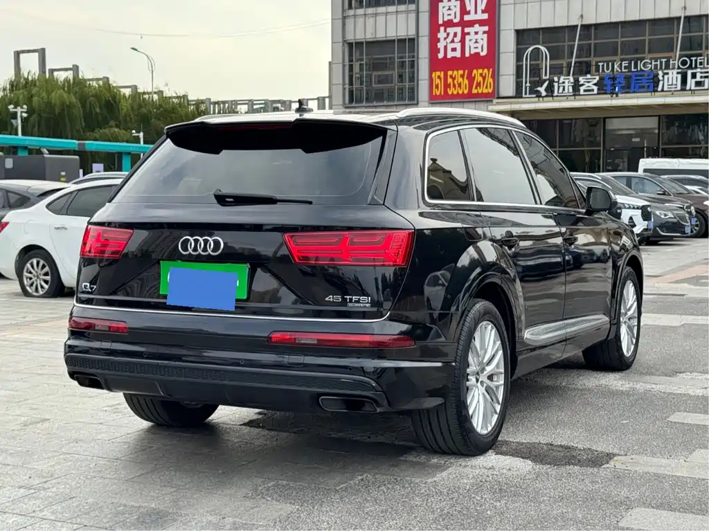 Audi Q7 — миниатюра 6