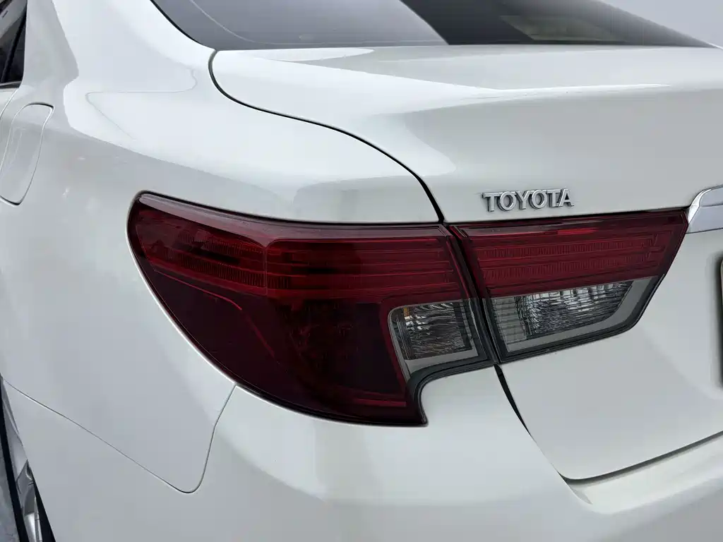 Toyota Reiz — миниатюра 20