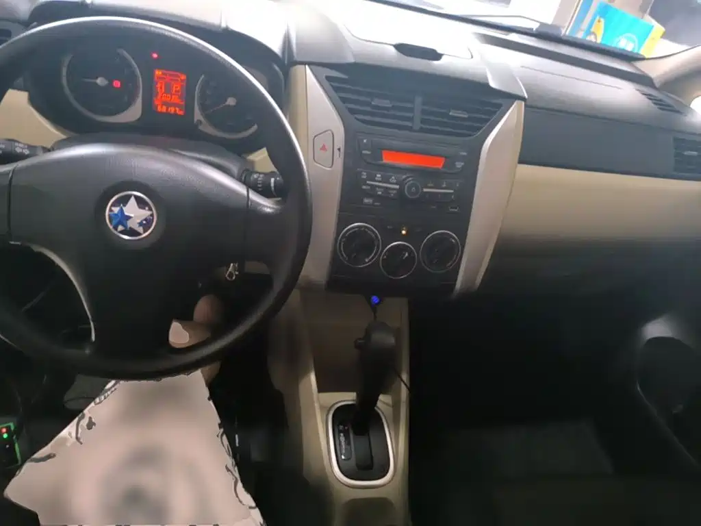 Venucia R50 — миниатюра 10