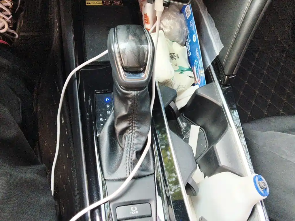 Toyota Camry — миниатюра 10