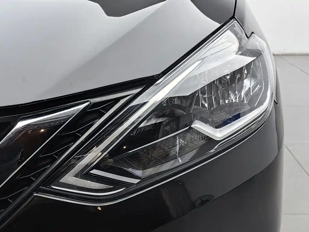 Nissan Sylphy — миниатюра 7
