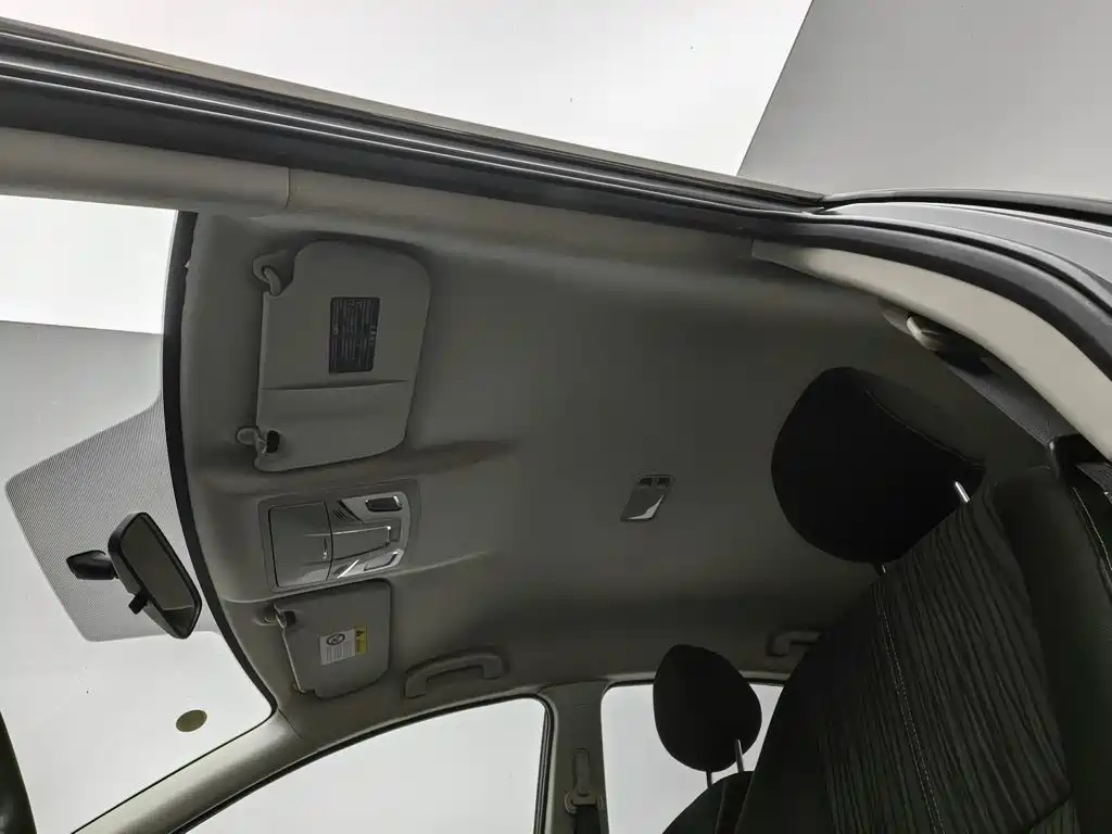 Nissan Sylphy — миниатюра 14