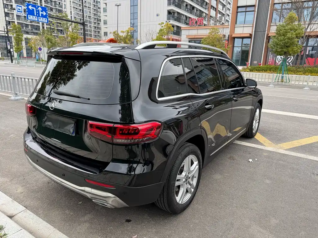 Mercedes-Benz GLB — миниатюра 10
