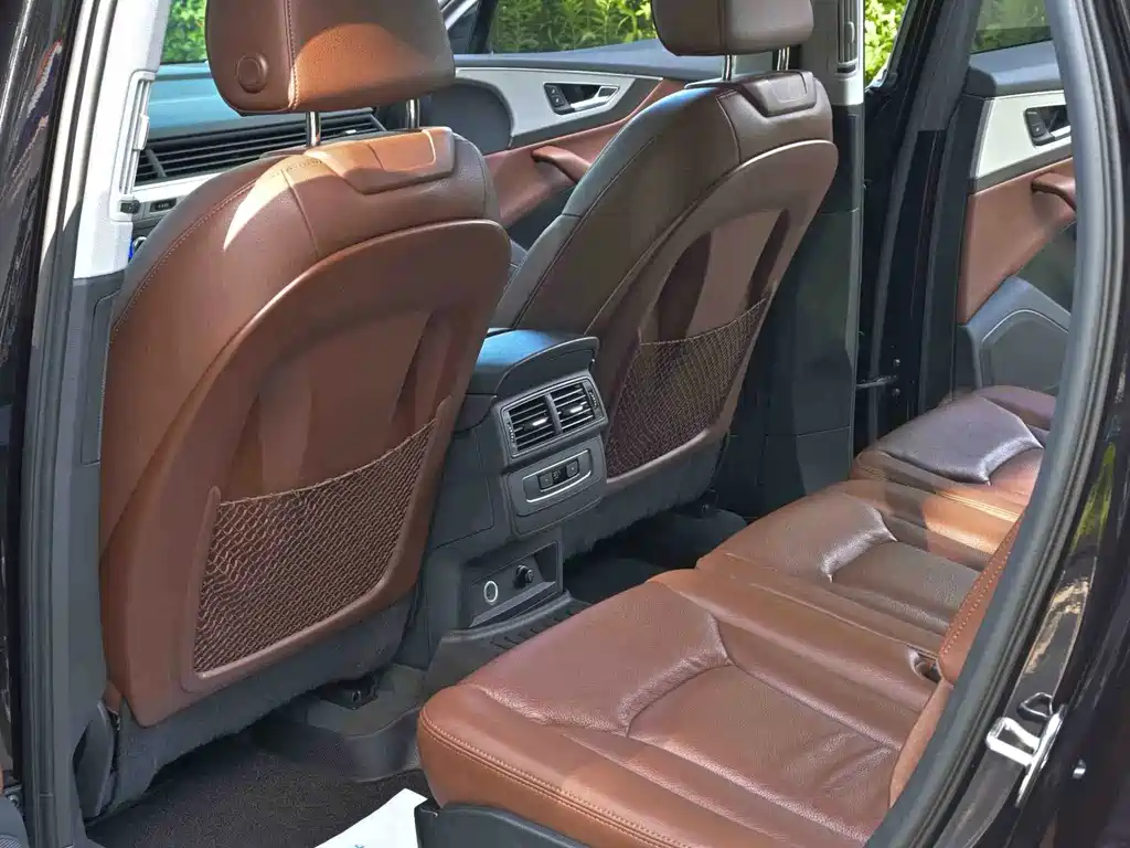 Audi Q7 — миниатюра 14