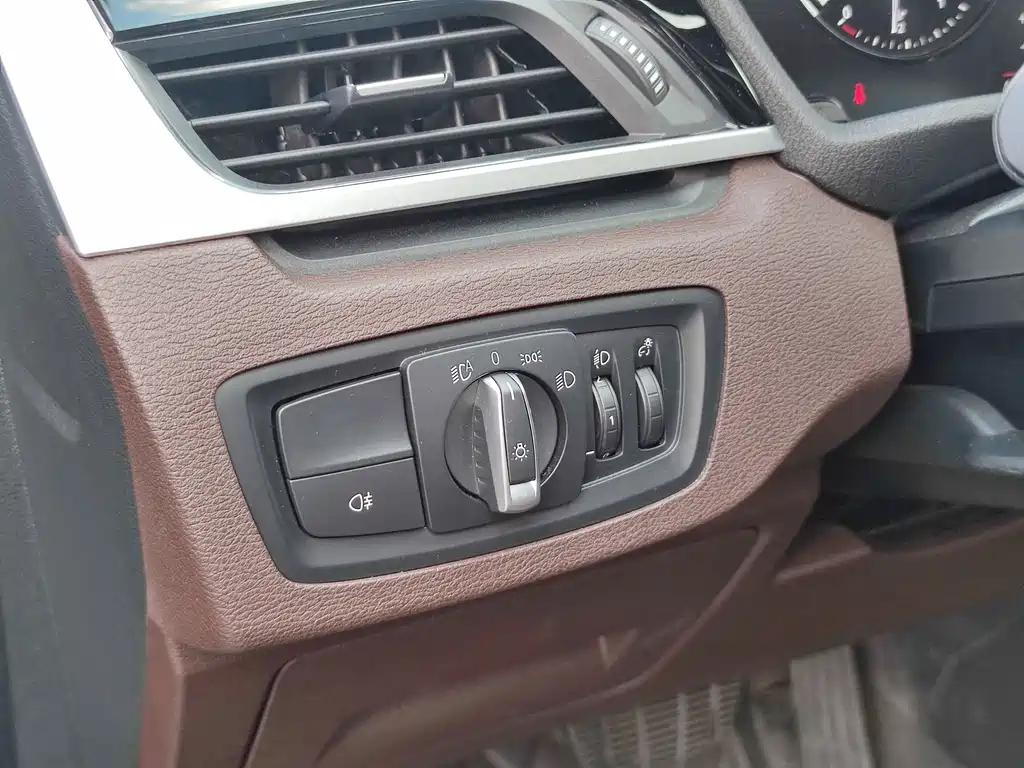 BMW X1 — миниатюра 13