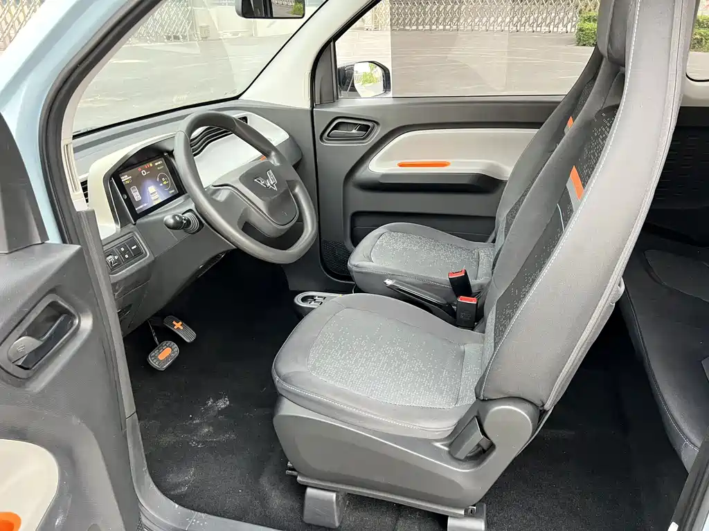 Wuling MINIEV — миниатюра 10