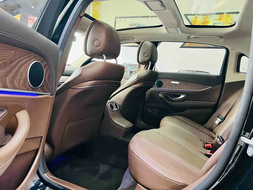 MERCEDES-BENZ E CLASS