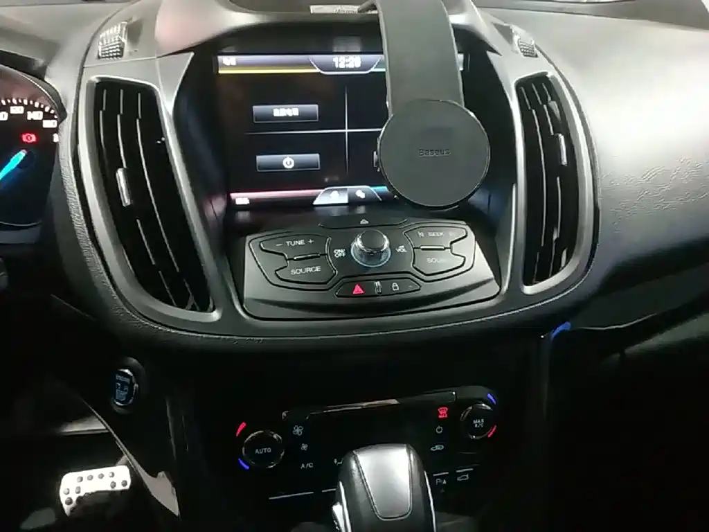 Ford Kuga — миниатюра 13