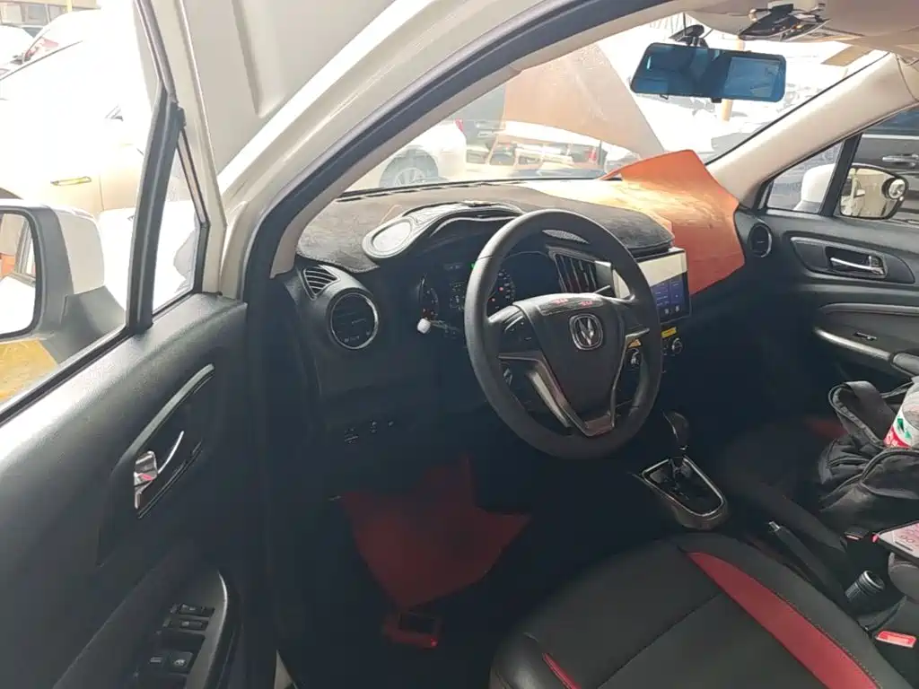 Changan CS15 — миниатюра 10