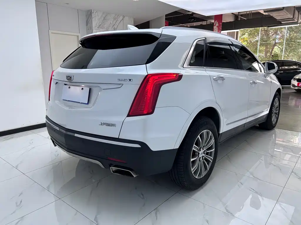 Cadillac XT5 — миниатюра 7