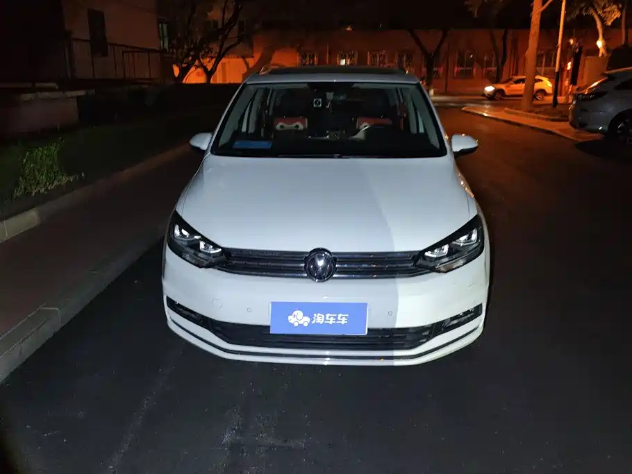 Volkswagen Touran — миниатюра 2