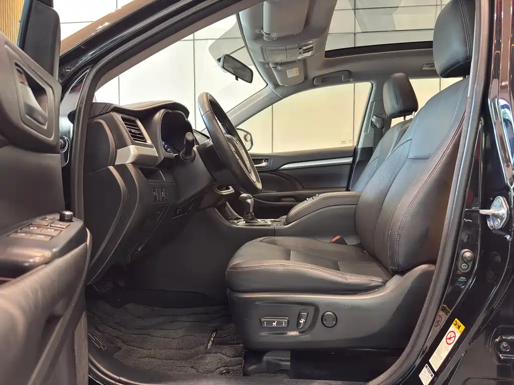 Toyota Highlander — миниатюра 5