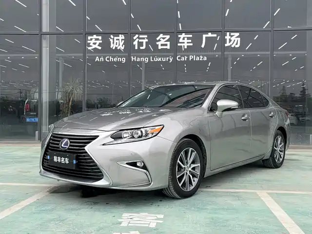 LEXUS ES 2017