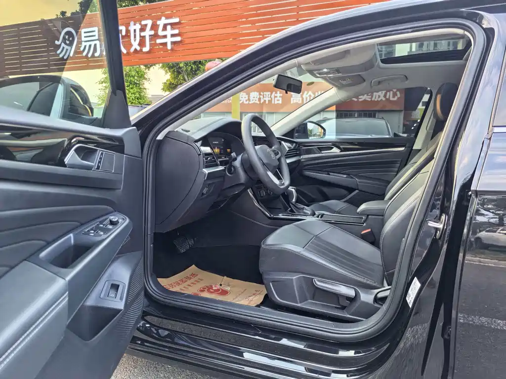 Volkswagen Passat 2025 280TSI