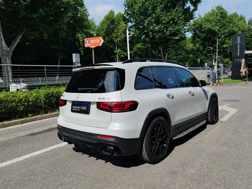 Mercedes-Benz GLB AMG — миниатюра 16