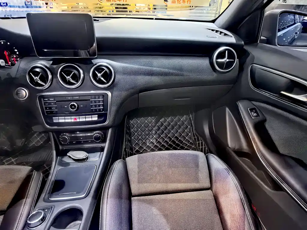 Mercedes-Benz A-Class (Import) — миниатюра 7