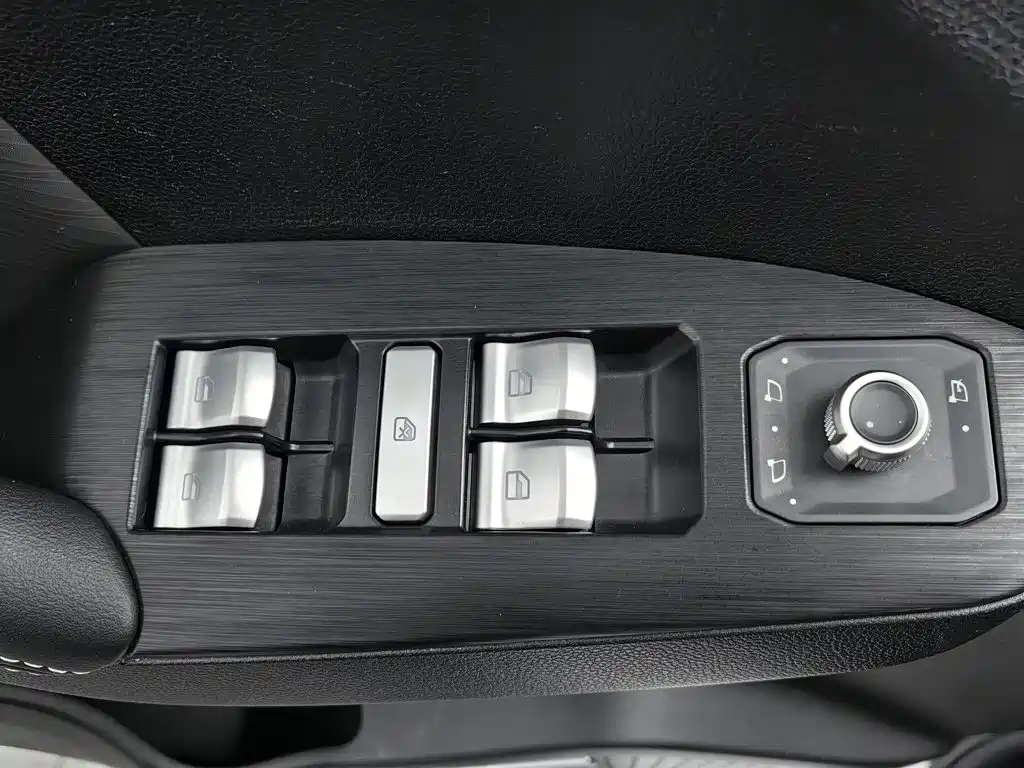 Haval Chulian — миниатюра 9
