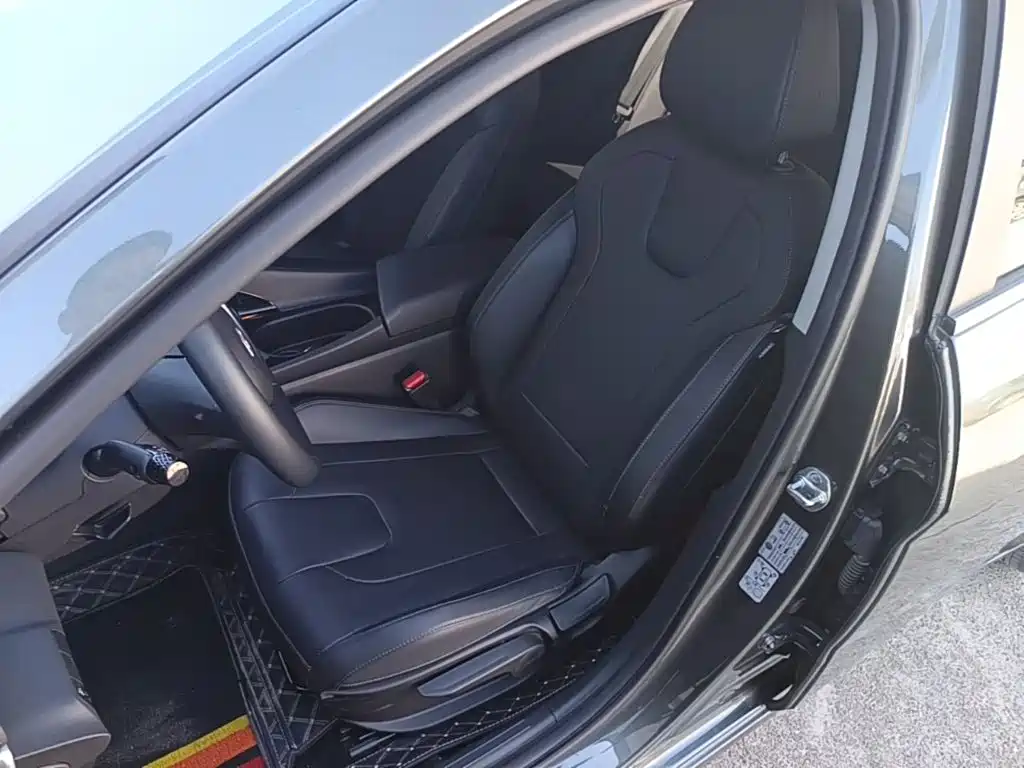 Hyundai Elantra — миниатюра 15