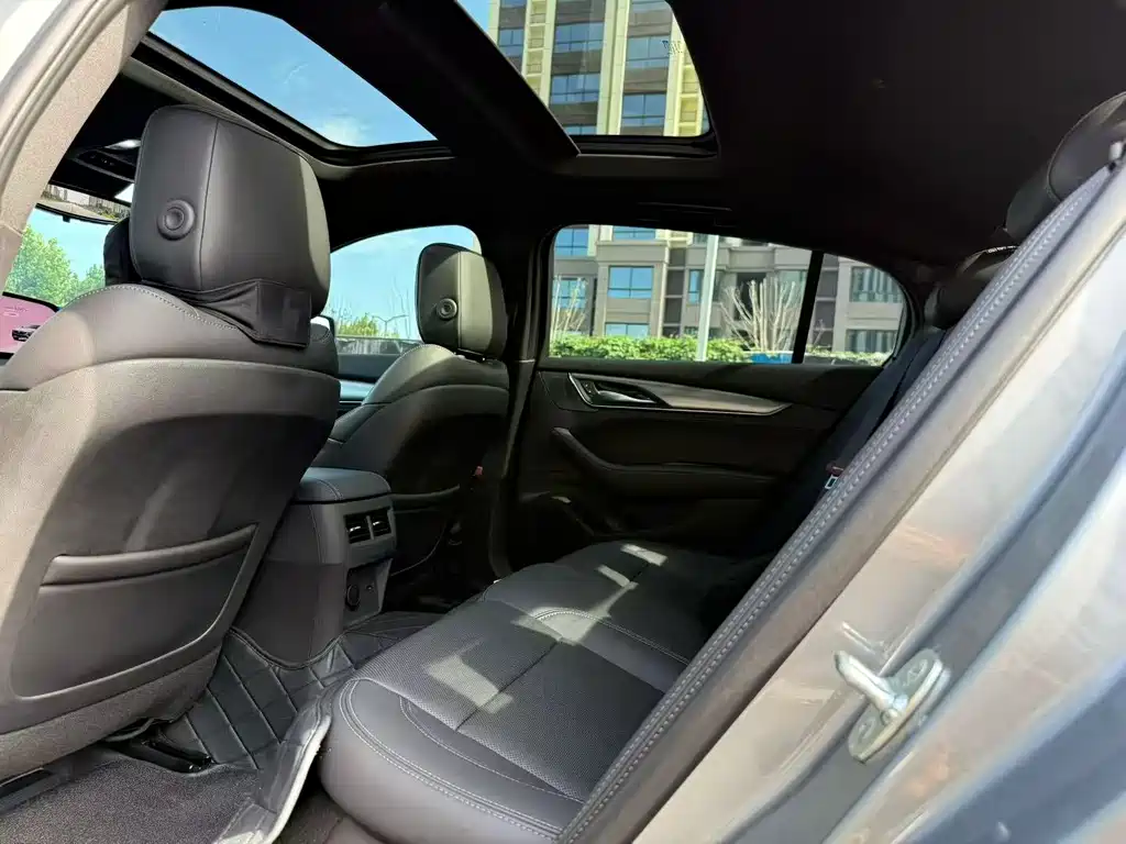 Cadillac CT5 2025 28T