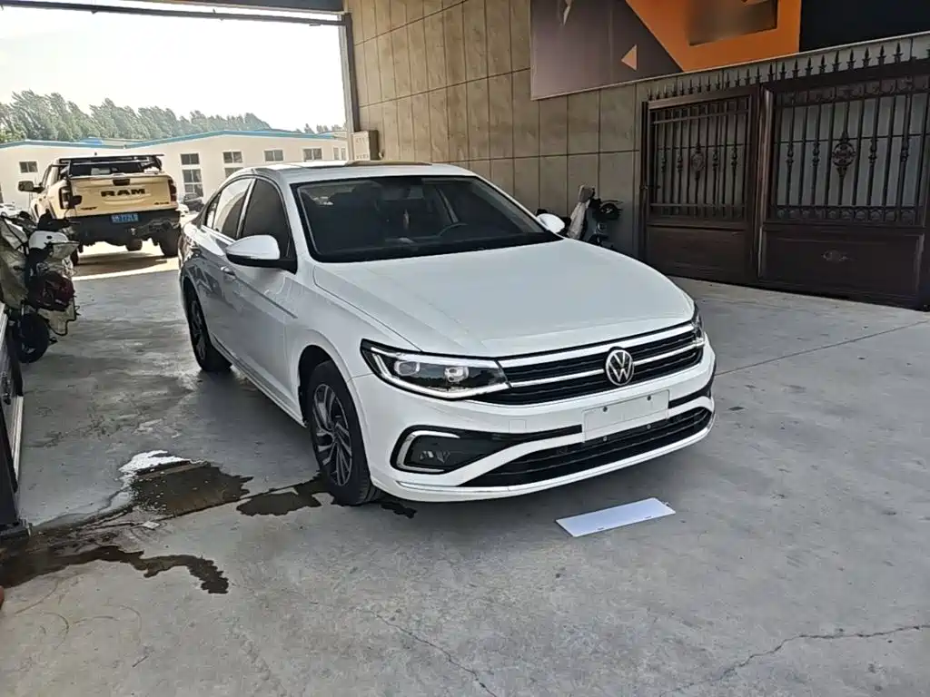 Volkswagen Bora 2023 200TSI DSG