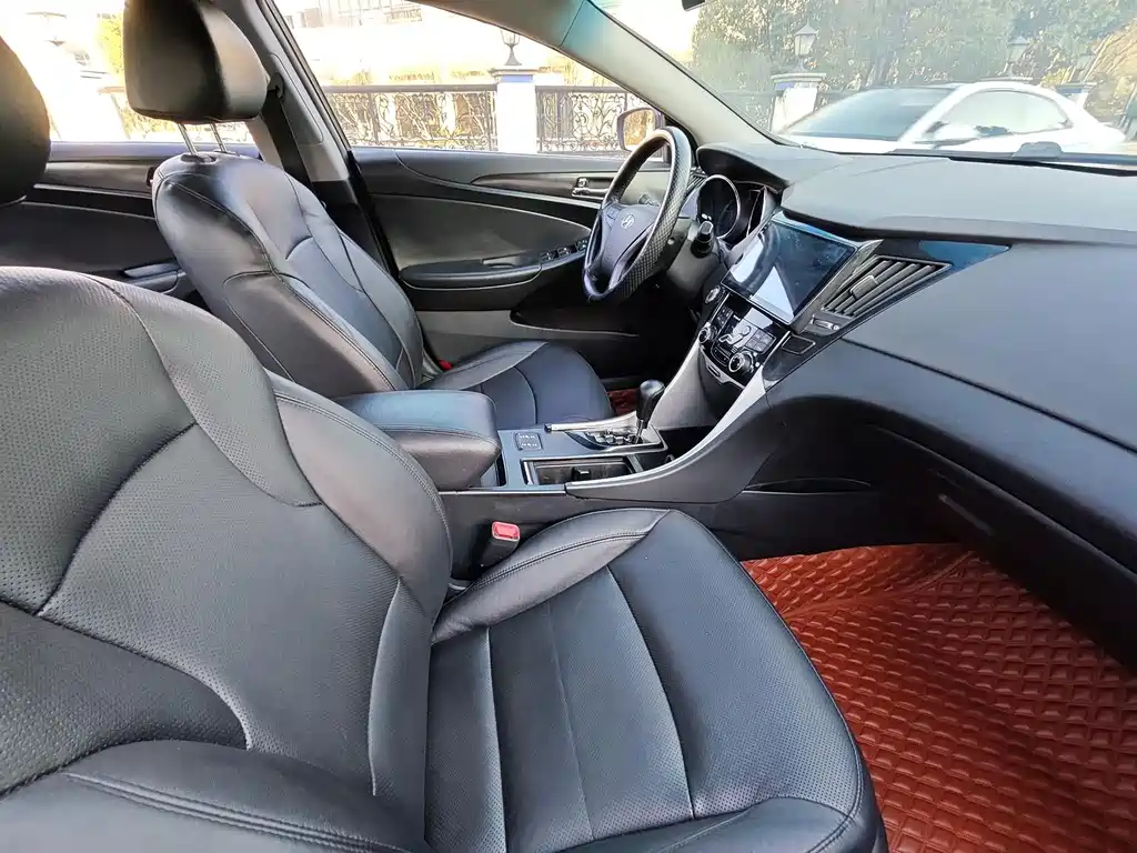 Hyundai Sonata — миниатюра 11