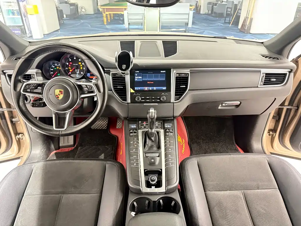 Porsche Macan — миниатюра 15