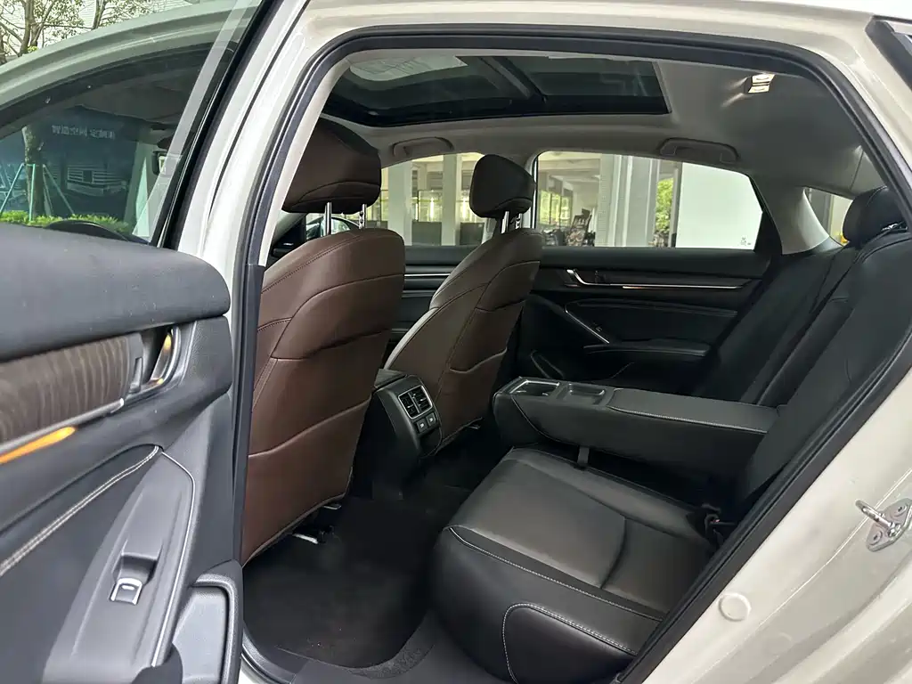 Honda Inspire 2019 260TURBO V
