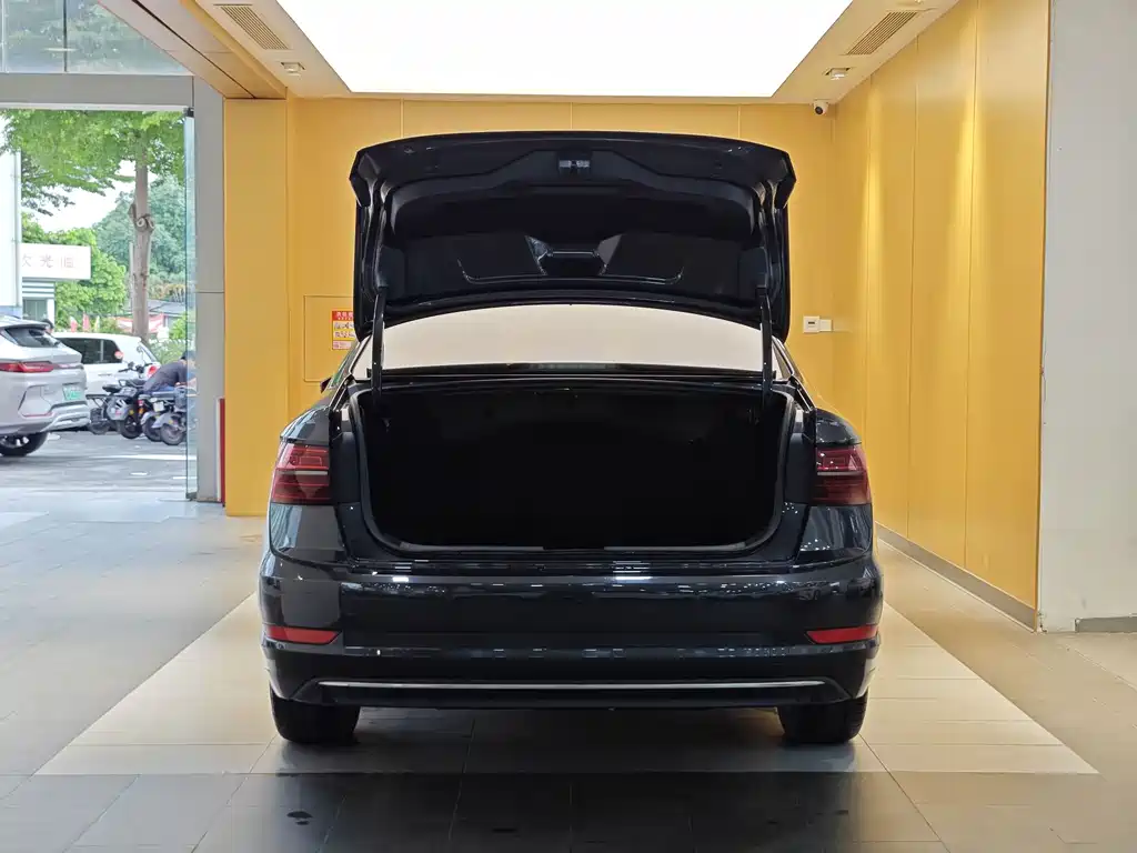 Volkswagen Sagitar — миниатюра 28